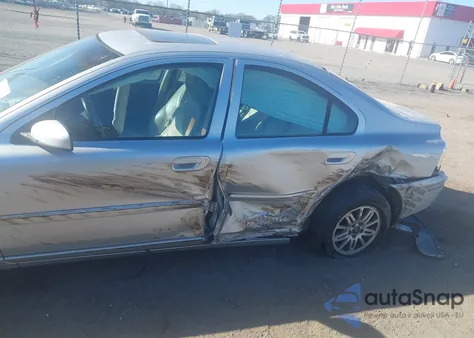 2005 Volvo S60 2.4 из США, поврежденный, VIN YV1RS612X52457487